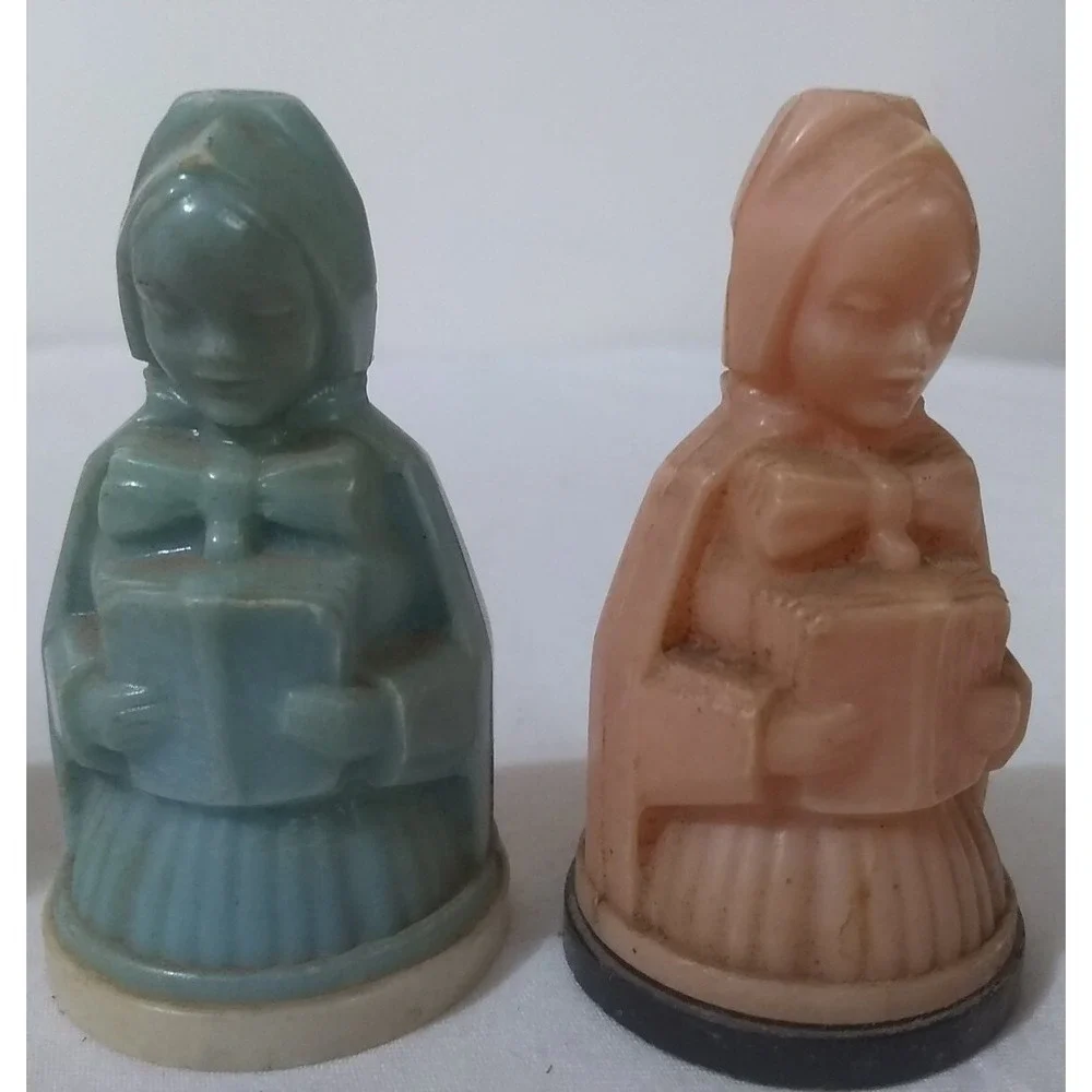 Salt Pepper Shakers 2 Sets Household Plastics Colonial Women Pilgrim 2